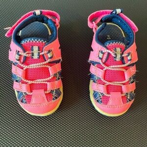 Carters water shoes closed toe athletic shoes size 5 pink blue